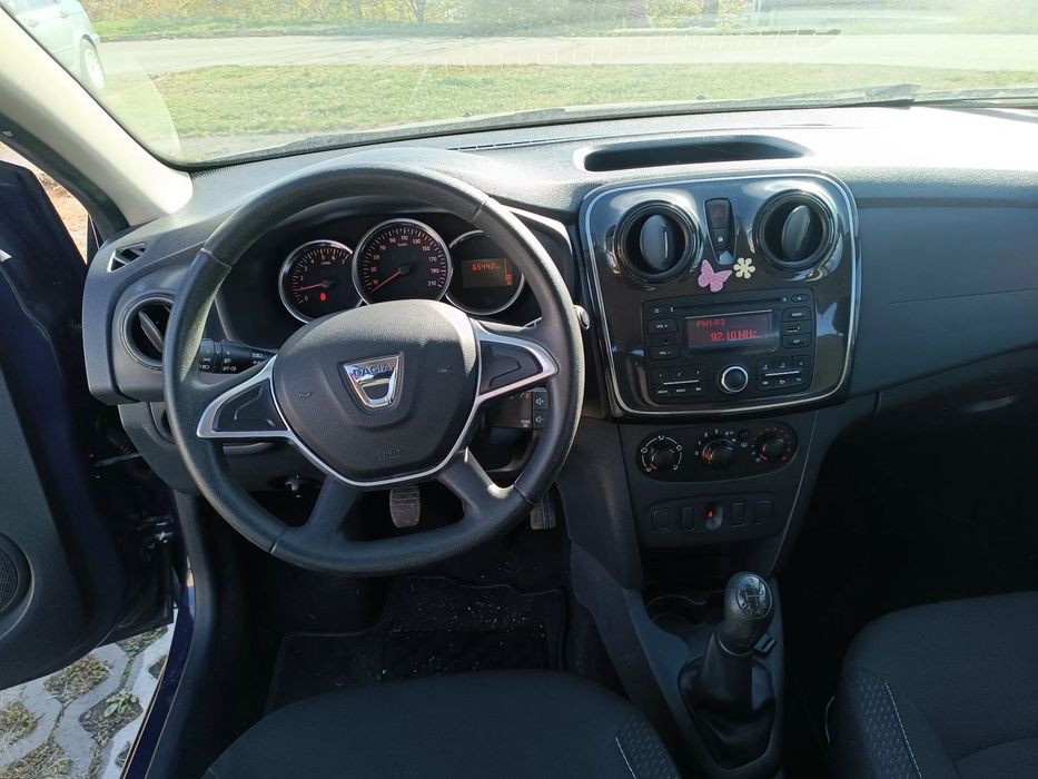 Dacia Sandero Carte service la Dacia, la zi !! 65.000 km
