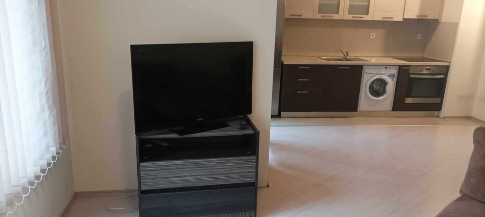 Дава се под наем Тристаен апартамент в Пловдив, Център - 110 кв.м за 450 € - Снимка #1