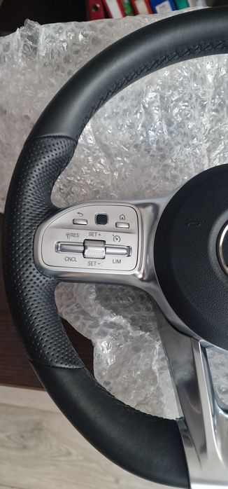 Оригинален волан mercedes amg за w212 e class c class gle gls