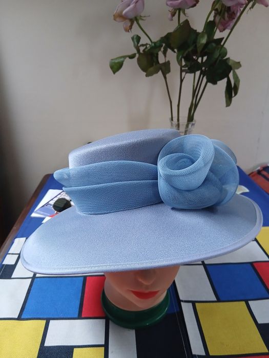 Pălărie pentru nunți