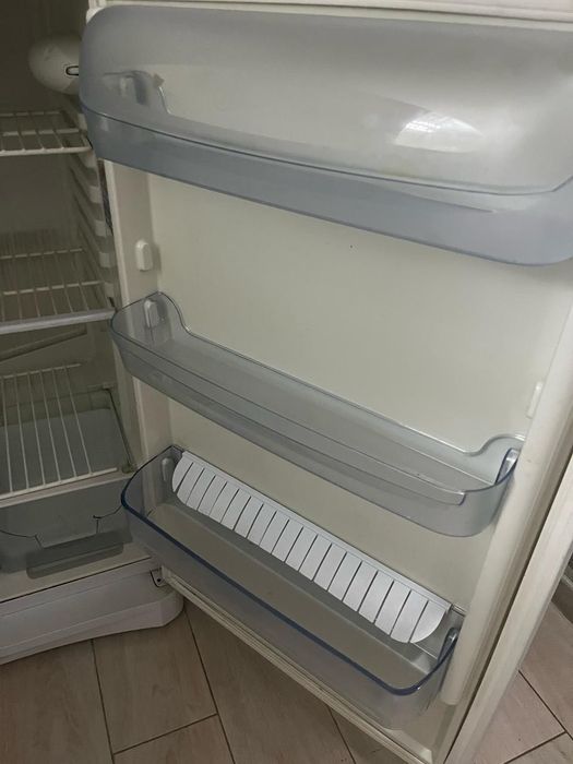 Продам Холодильник б/у