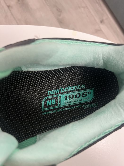 New Balance 1906 R