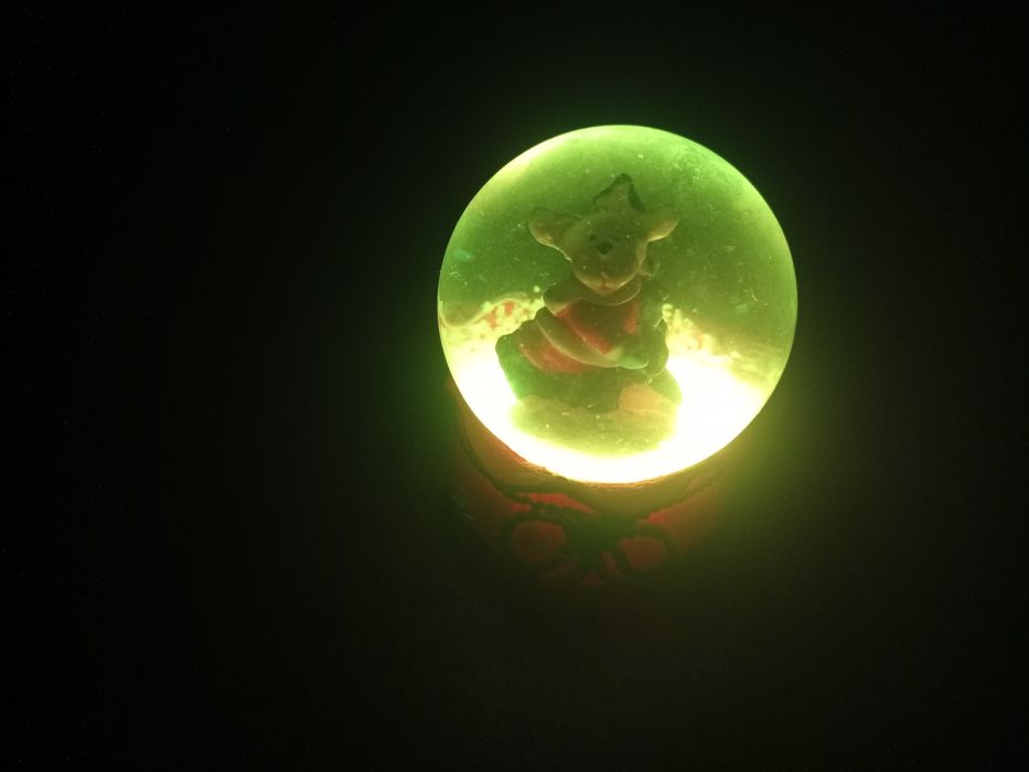 Glob luminos de vânzare. Preț negociabil