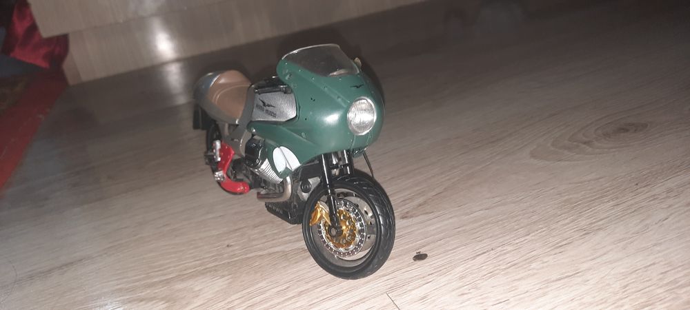 Продам мотоцикл игрушечный