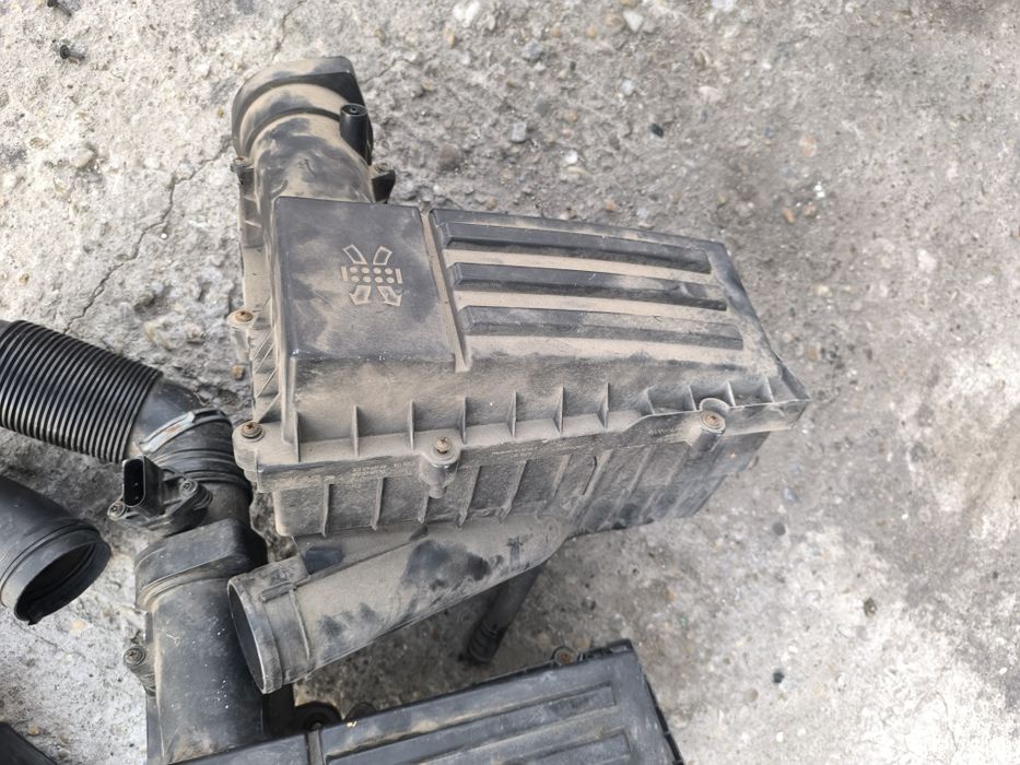 Carcasa filtru aer Golf 5 Passat b6 Touran Octavia 2