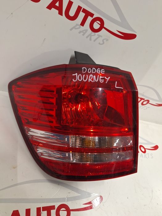 Външен ляв стоп Dodge Journey / Додж Джърни 2010г.