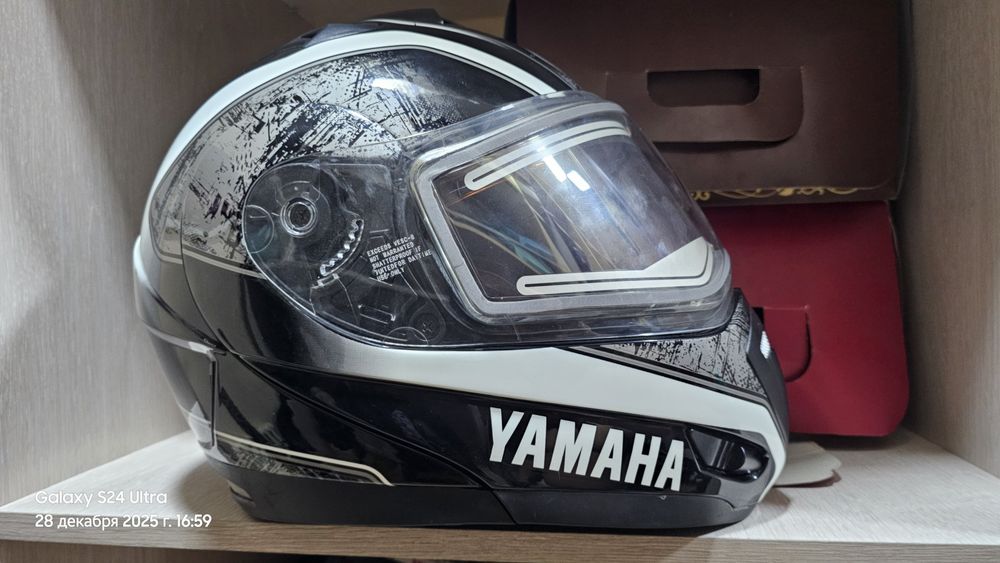 Шлем для снегохода Yamaha