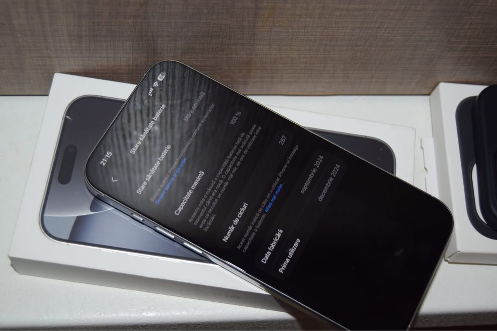 iPhone 16 pro max silver