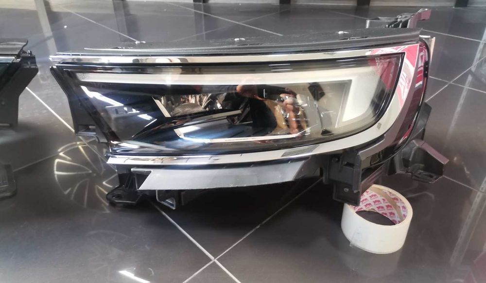 Фар Ляв Десен Opel Mokka II B LUX LED MATRIX 9834/016880/016680