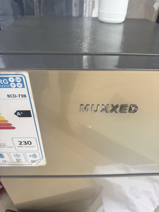 Холодилник б/у MUXXED