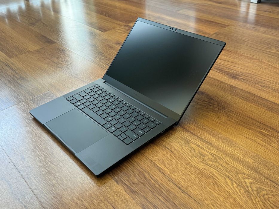 14' 2.5K 165Hz Ryzen 9 5900HX Razer Blade Advanced 16GB DDR4/512GB NVMe/Nvidia RTX 3080 8GB/Бат. 6ч.