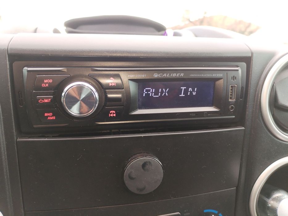 Радио за кола с блутут