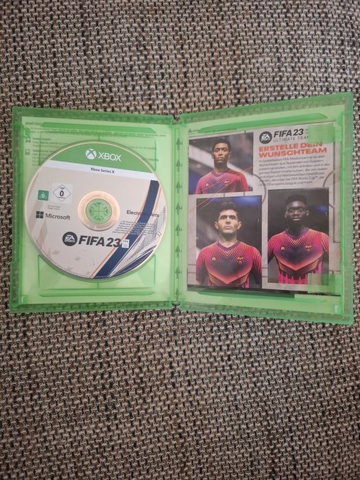 Vând joc FIFA 2023 xbox one series X