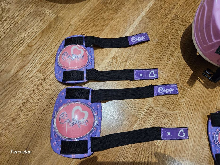 Детска каска за колоездене + наколенки