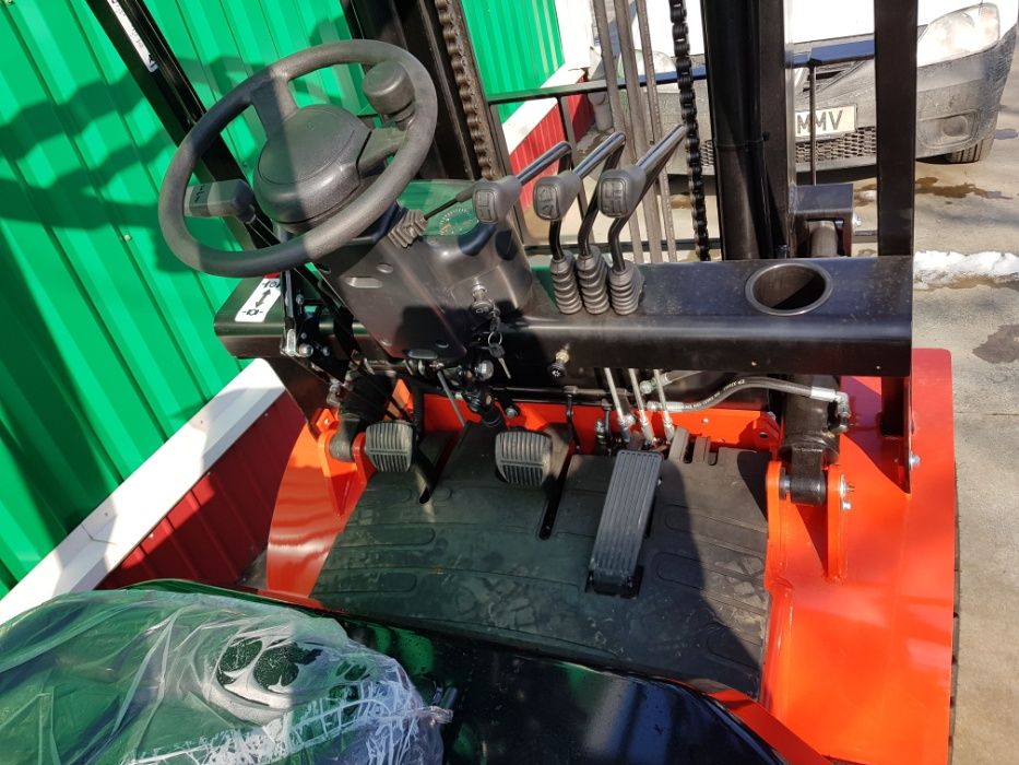 Motostivuitor/stivuitor diesel NOU 2,5T cu GARANTIE - DIN STOC