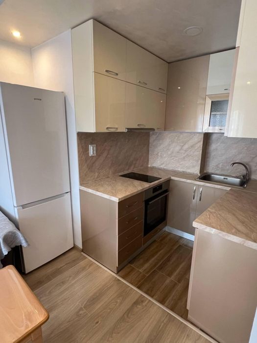 Дава се под наем Тристаен апартамент в Пловдив, Каменица 2 - 80 кв.м за 612 € - Снимка #5