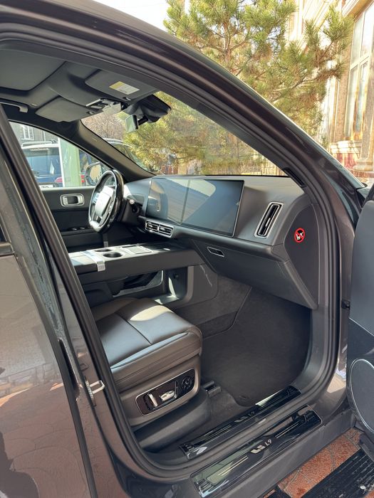 Li 9 srochno sotilati xolati zor