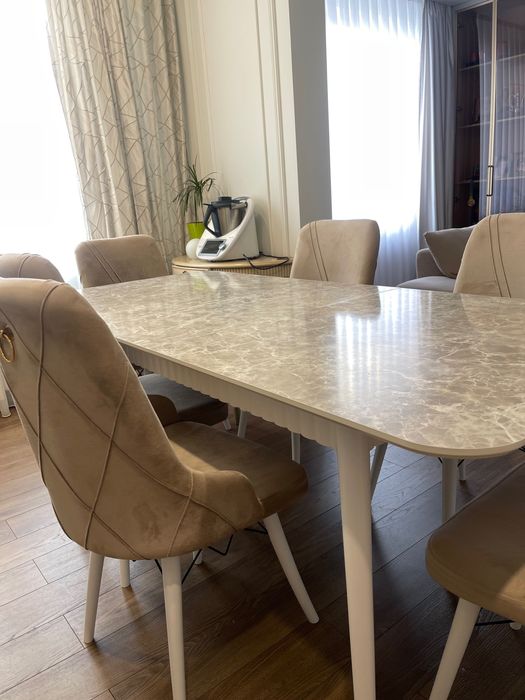 Астана,стол со с стульями