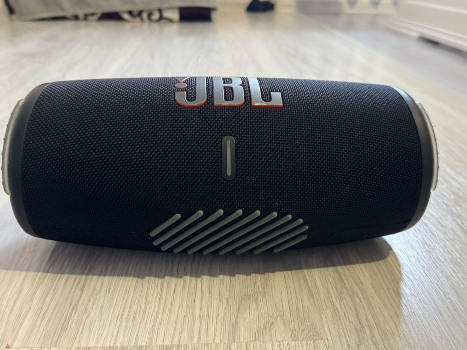 Продам колонку JBL