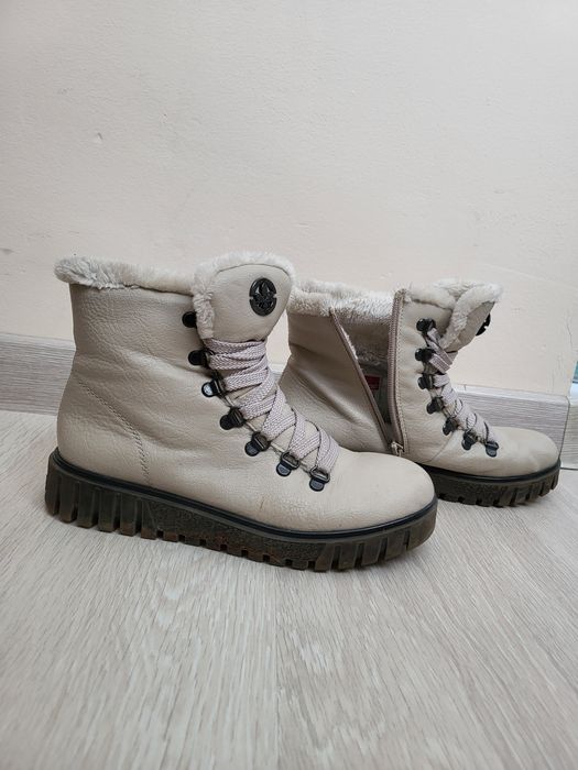 Продам женскую обувь