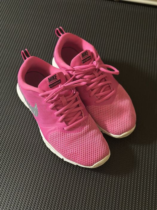 Дамски маратонки Nike