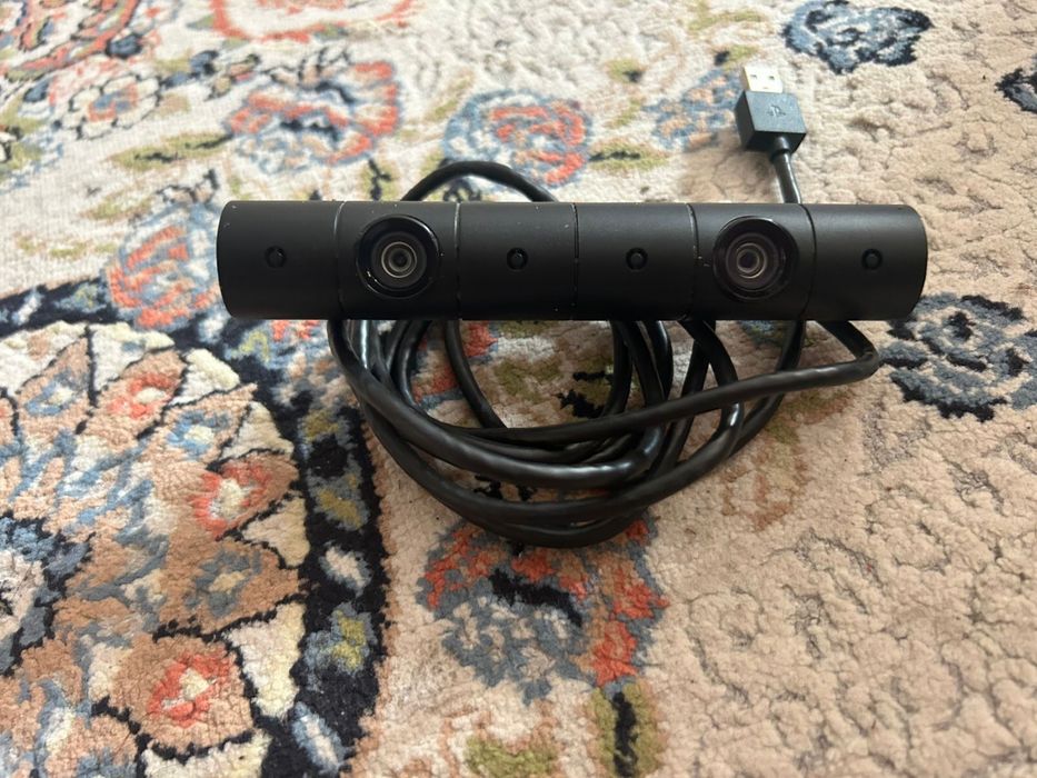 Продам рs 4  с виар очками