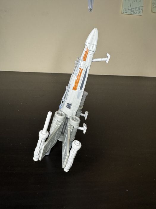 1995 Star Wars Micro Machines Action Fleet X Wing W/pilot, R2D2.