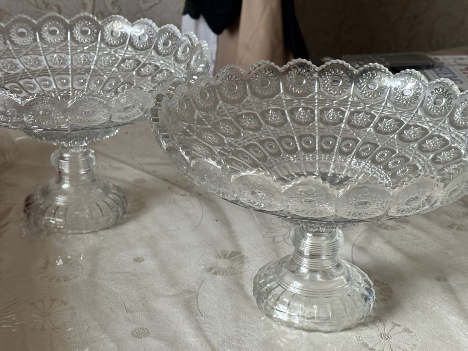 Фруктовница на ножке