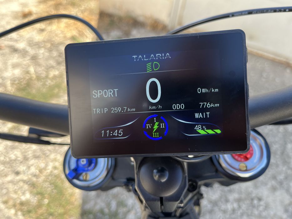 Talaria Sting R MX4, Surron