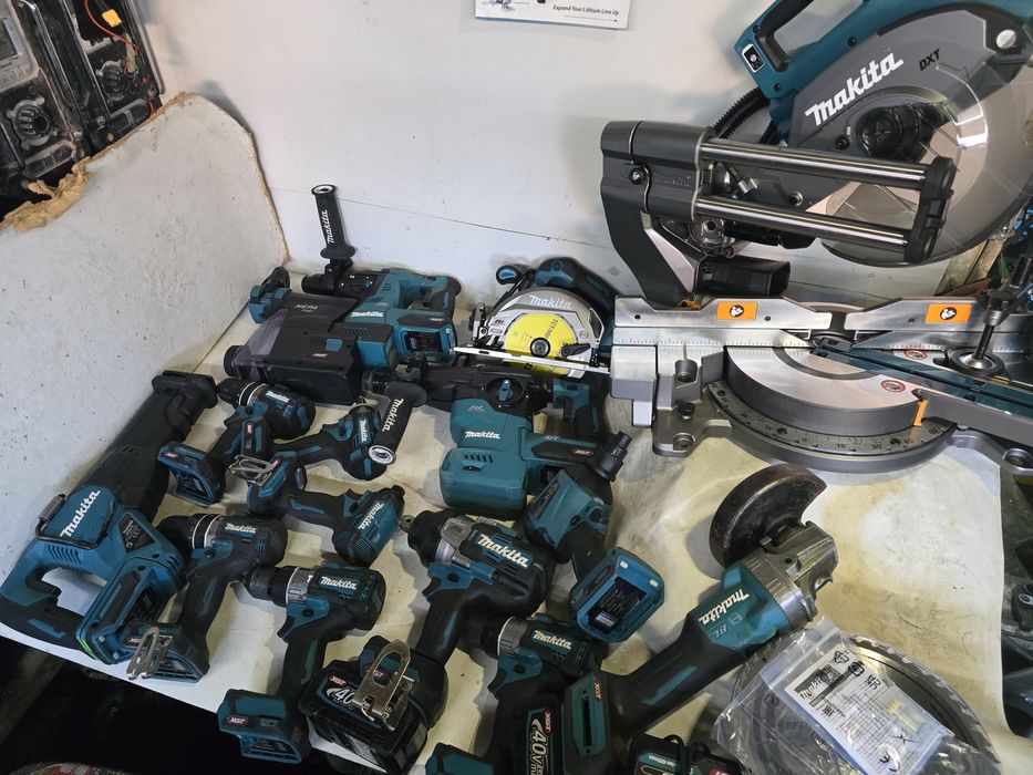 Vand scule Makita 40v Xgt