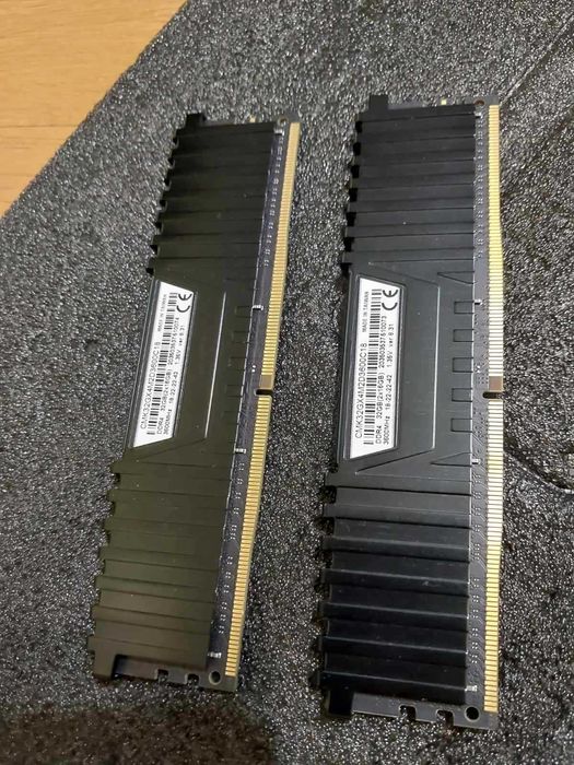 32GB 3600Mhz CL18 - Corsair Vengance LPX