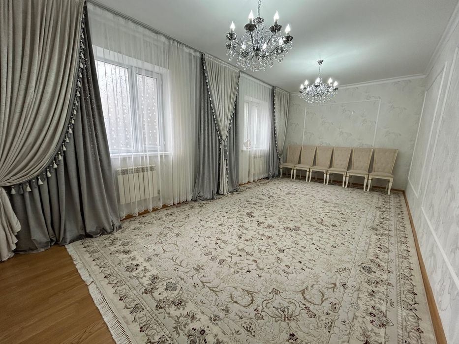 Продается 5 комнатный частный дом в микрорайоне Ақжайық