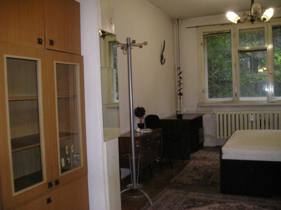 Дава се под наем Едностаен апартамент в София, Център - 45 кв.м за 340 € - Снимка #2