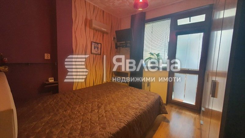 Продава се Тристаен апартамент в Бургас, Възраждане - 94 кв.м за 1437 €/кв.м - Снимка #10