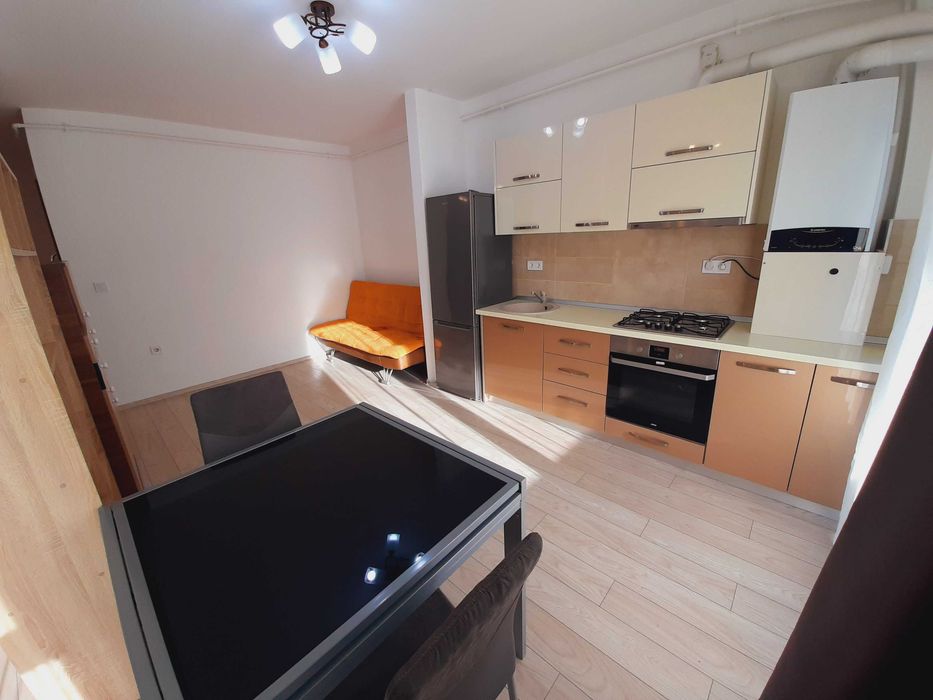 Studio etaj 1 - Maurer/ 40 mp/ loc parcare privat/ boxa subsol