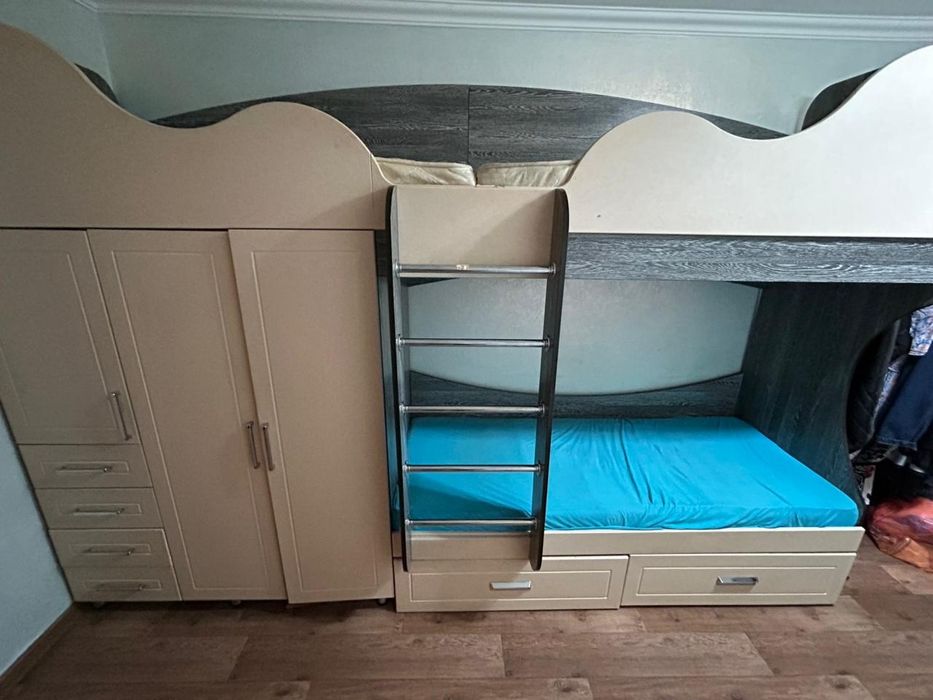 Продам двухъярусная кровать