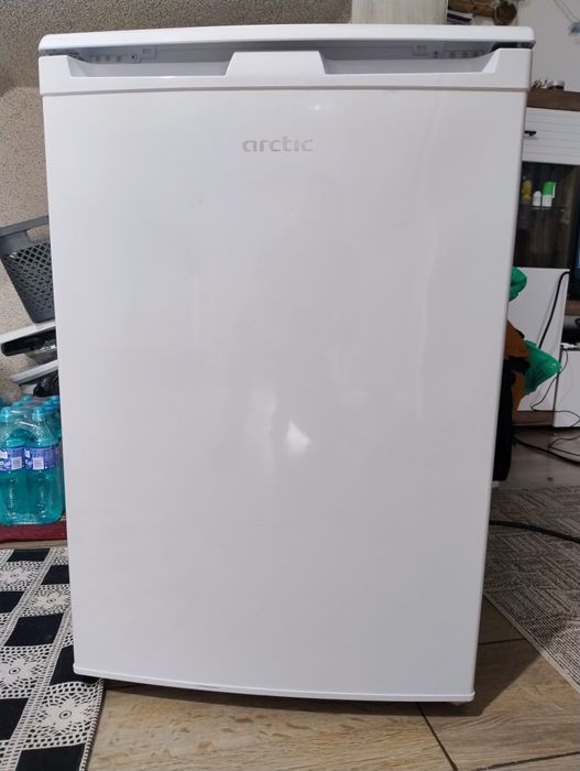 Vând frigider arctic