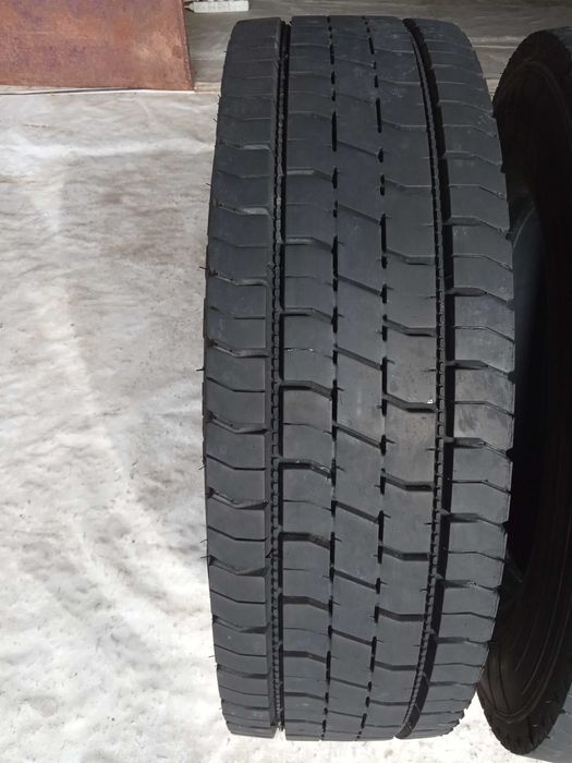 2 тежкотоварни гуми 215/75R17.5 Continental Regional LDR1+ 126/124M