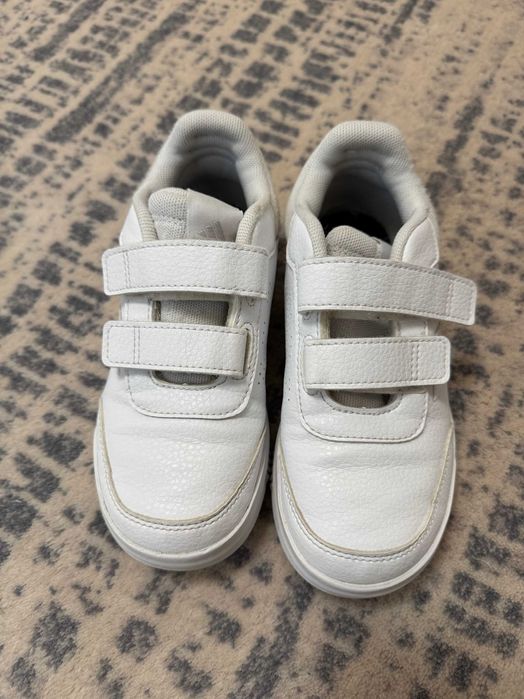 Adidasi Adidas marimea 30 1/2