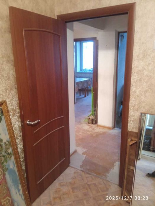 Продам двери и сейв