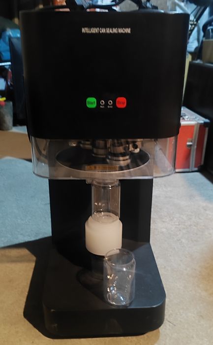 Машинка для запечатывания банок