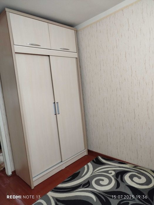 Продаётся квартира 2-х комнатная, 42кв , Таш область, Ахангаран,центр.