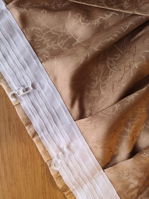 Draperii, cusute, maro deschis, lățimea 140, lungime 270 și 300 cm