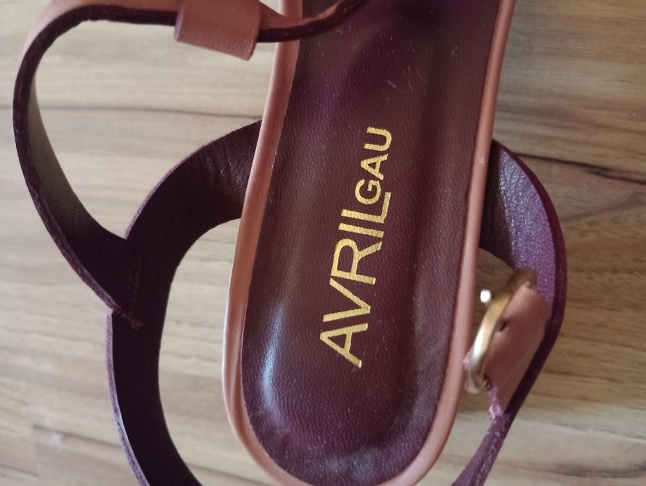 Дамски сандали естествена кожа