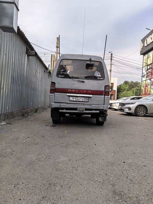 Продам Митсубиси Делика 2.5 дизель