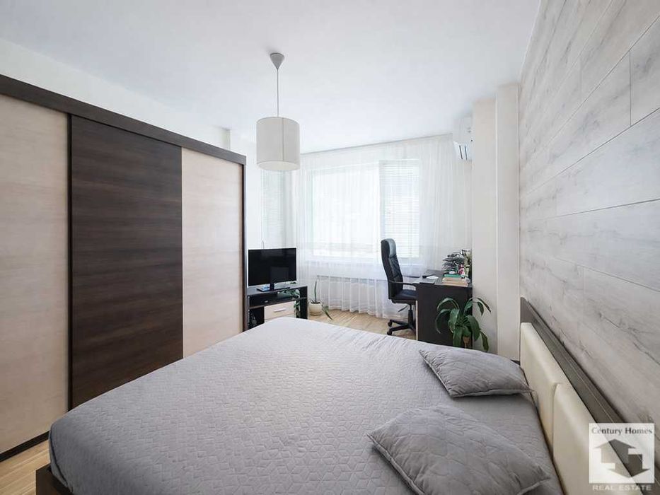 Продава се Тристаен апартамент в Велико Търново, Център - 90 кв.м за 1116 €/кв.м - Снимка #1