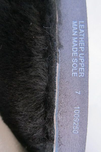 Ugg Classic cu fermoar din piele ! oferta 2026