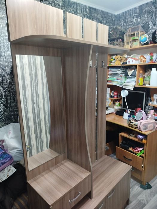 Продам прихожую недорого