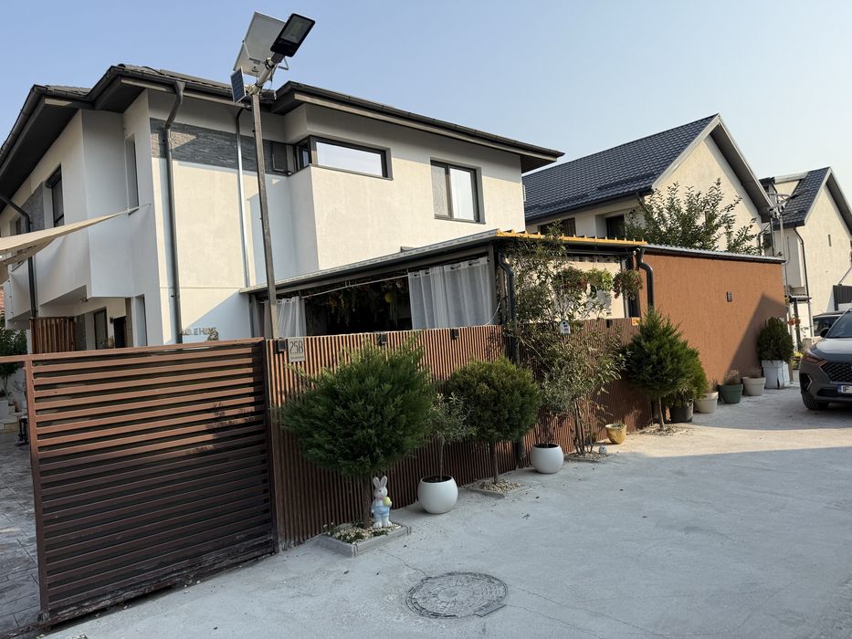 Vand casa toamnei Bragadiru