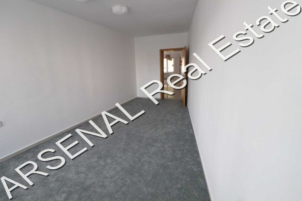 Дава се под наем Офис в София, Витоша - 80 кв.м за 500 € - Снимка #2